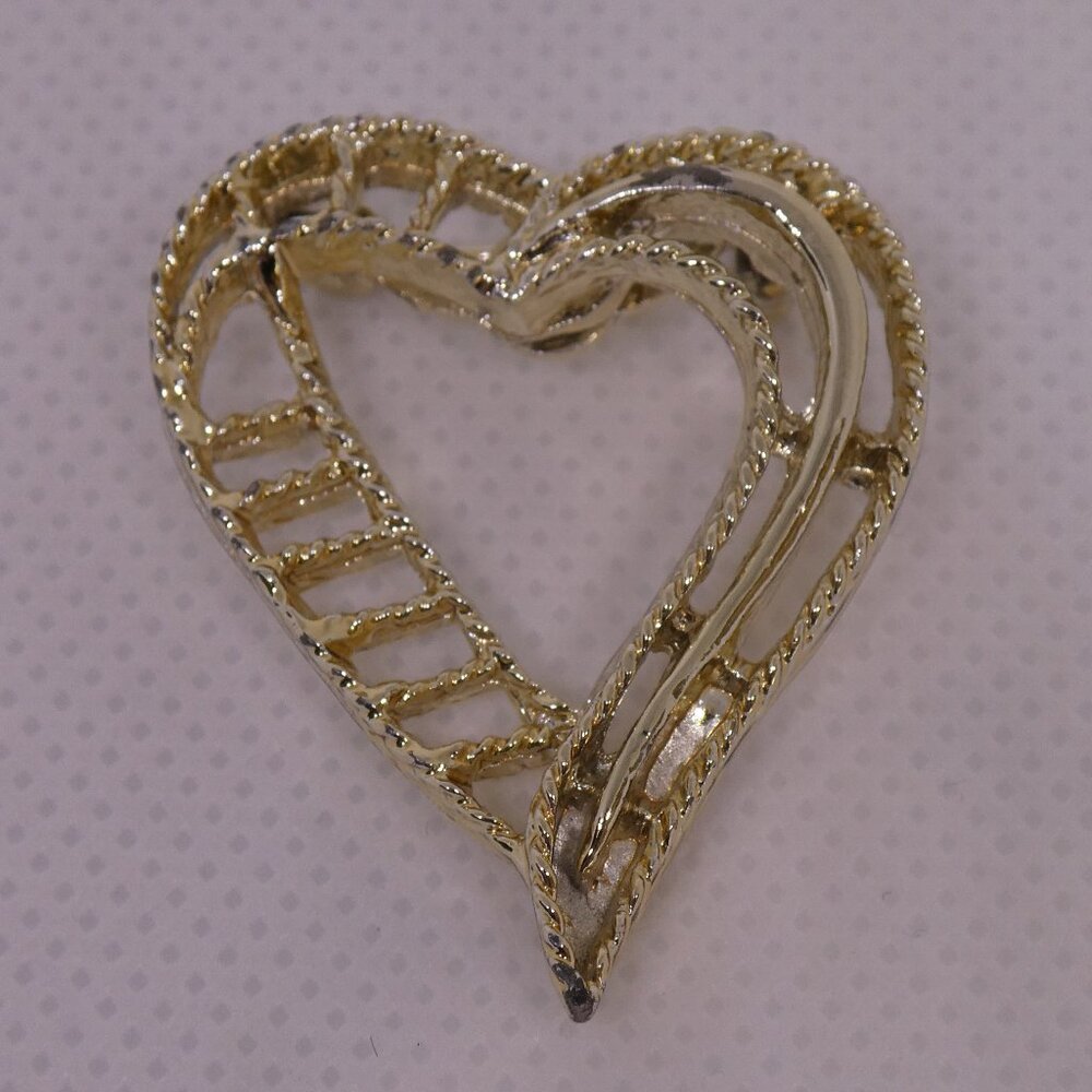 Vintage Gerry Heart Shaped Collectible Pin